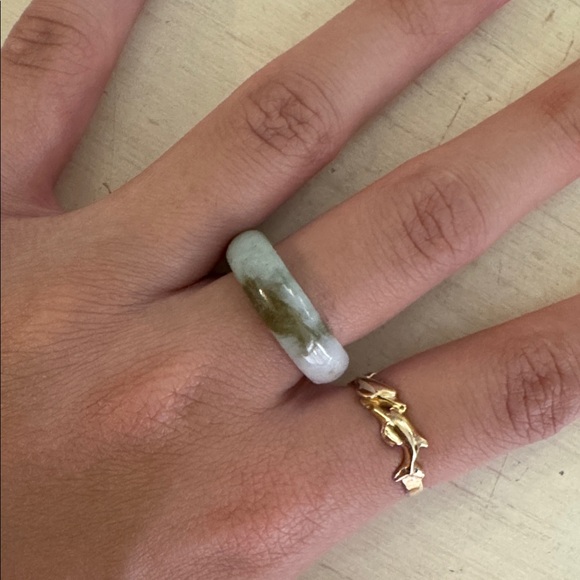 Jade ring - Picture 2 of 2